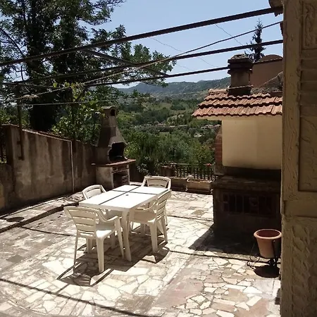 Indipendente Con Giardino Panoramico *