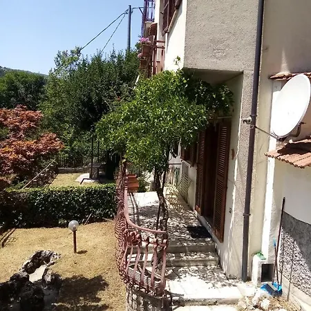 Apartment Indipendente Con Giardino Panoramico Tagliacozzo